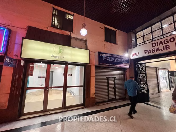 Local Comercial en arriendo en Santiago - Imagen 16
