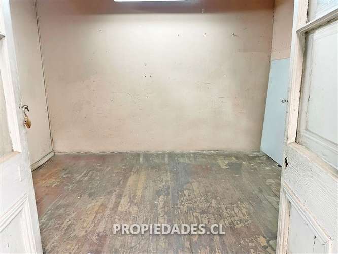 Industrial venta Santiago 8privados / Rogelio Ugarte / Matta