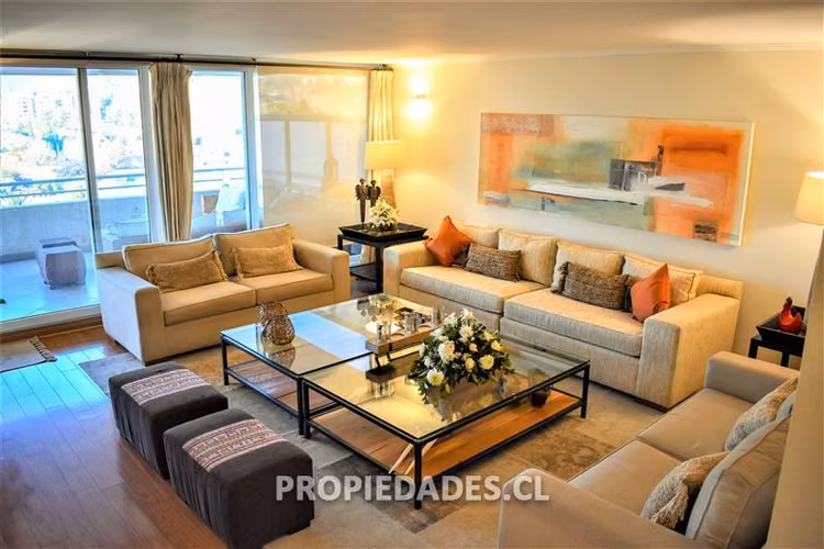 Departamento en venta de 4 dorm. en Lo Barnechea - Imagen 2