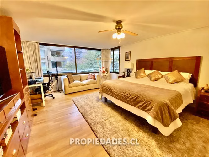 Departamento en venta de 4 dorm en Las Condes
