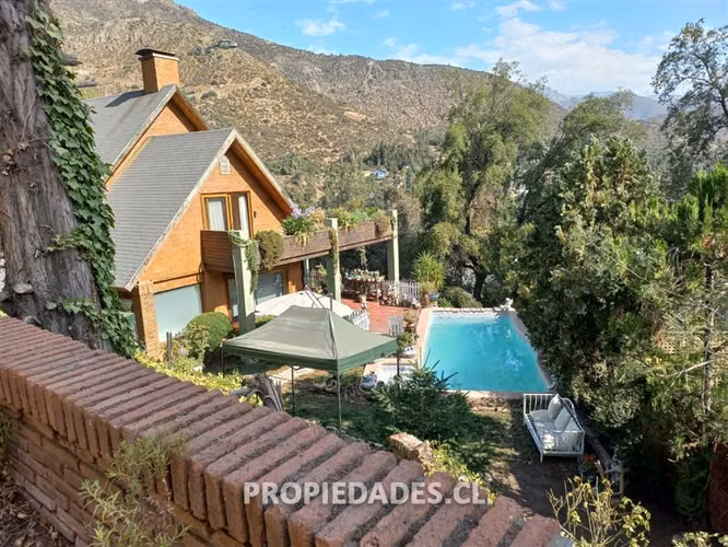 Casa en venta de 5 dormitorios en El Arrayán