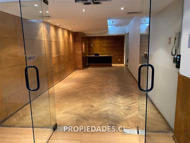 Gran Oficina en arriendo en Santiago