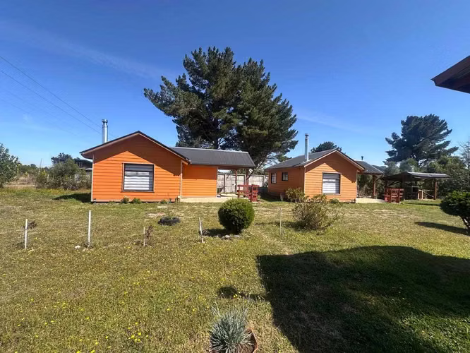 VENDE CENTRO TURISTICO CASA MÁS 3 CABAÑAS  (150802)