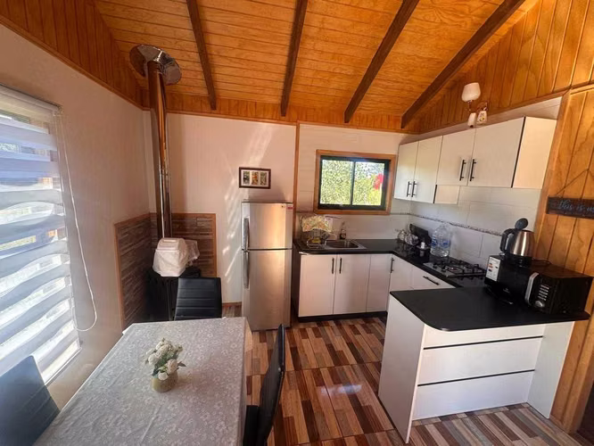 VENDE CENTRO TURISTICO CASA MÁS 3 CABAÑAS  (150802)