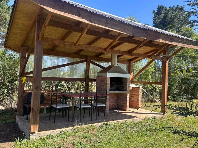 VENDE CENTRO TURISTICO CASA MÁS 3 CABAÑAS  (150802)