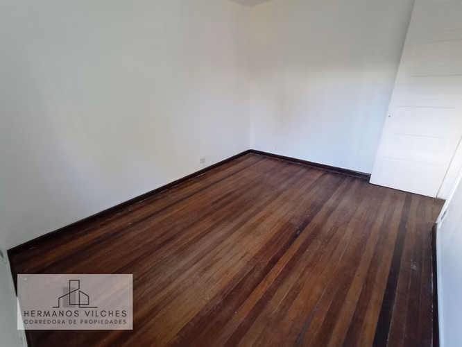 Dpto. Antigüo-2 Dorm / 1 Baño / 1 Est. Pobl. Arauco, Santiago.-