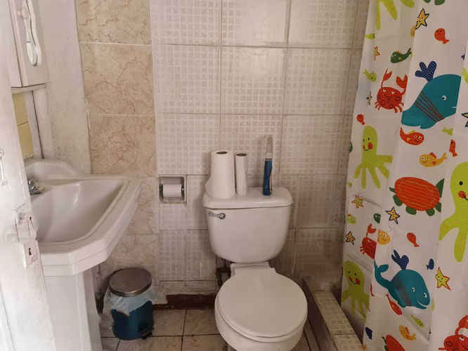 VENTA AMPLIA CASA /COMERCIAL-AV.EL PARRON (150946)