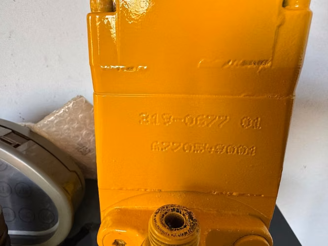 Bomba combustible motor C7 Caterpillar