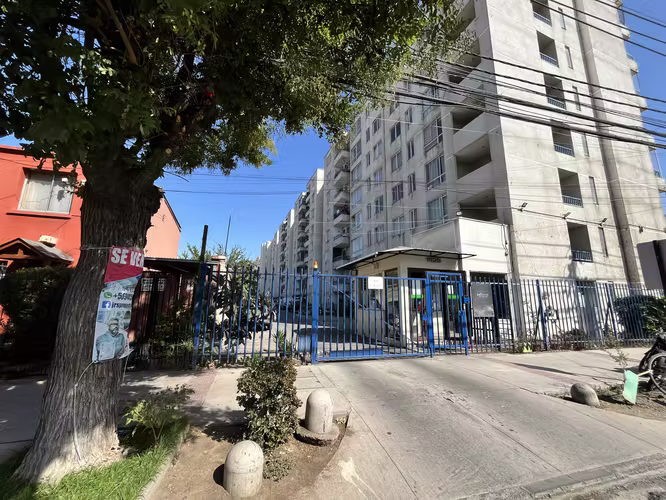 Se Arrienda dpto de 1 dormitorio y medio incluye estacionamiento