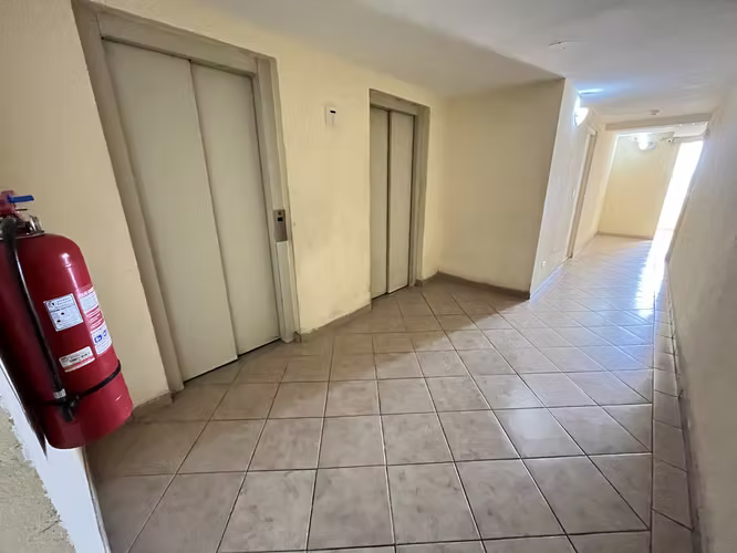 Se Arrienda dpto de 1 dormitorio y medio incluye estacionamiento