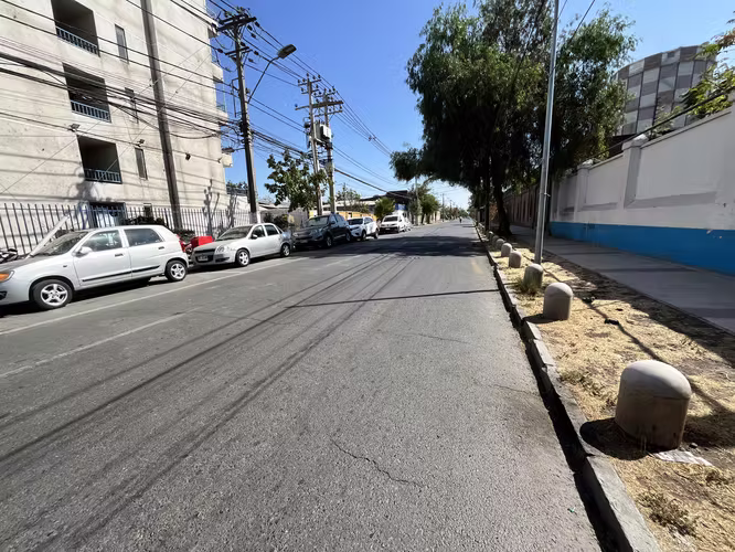 Se Arrienda dpto de 1 dormitorio y medio incluye estacionamiento
