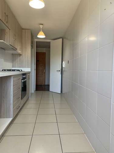 Vende Amplio Departamento Calle Manantiales (151096)