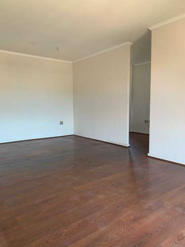 Vende Amplio Departamento Calle Manantiales (151096) - Imagen 2