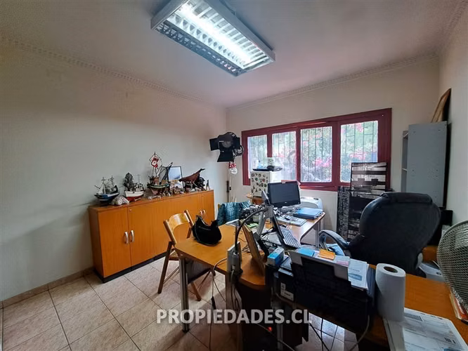 Casa en arriendo de 6 dorm. en Ñuñoa
