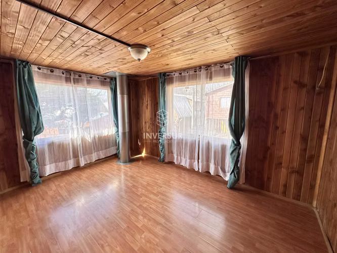 Se vende Amplia Casa de 2 pisos  (151209)