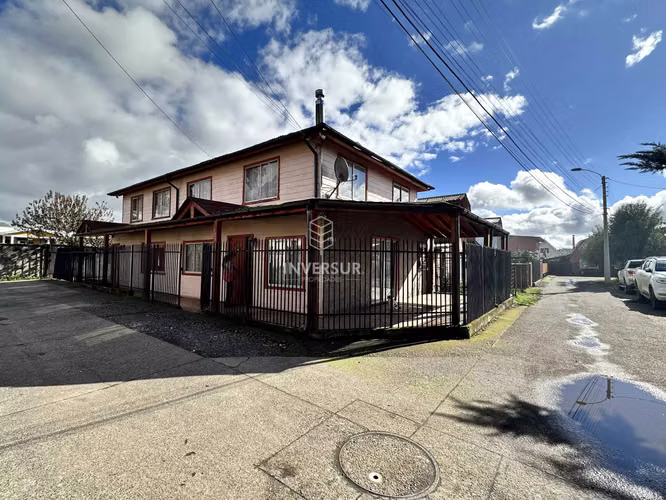 Se vende Amplia Casa de 2 pisos  (151209)