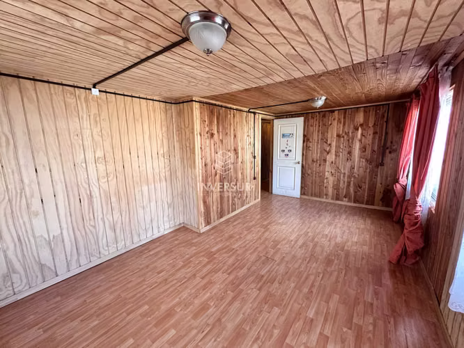 Se vende Amplia Casa de 2 pisos  (151209)