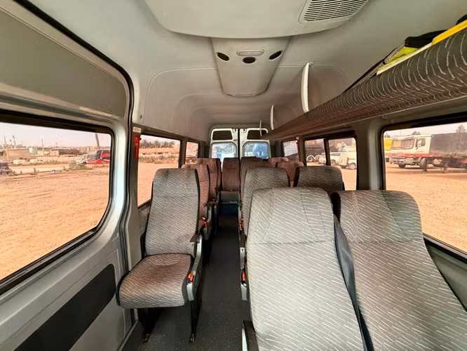 2015 Minibus Volkswagen Crafter 2.0 para 17 pasajeros – Operativo