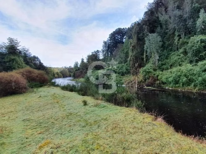 Parcela 5,000 m2 en condominio, junto al Río Negro