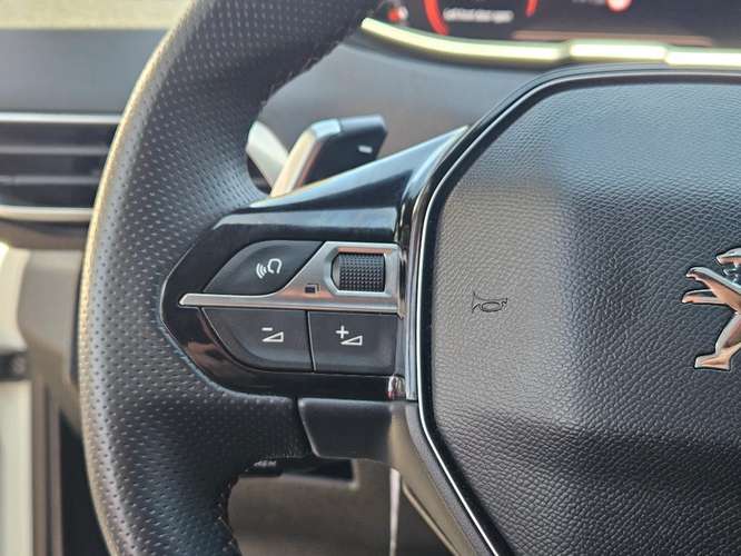 Peugeot 3008 1.6 GT PURETECH 4X2 180 EAT8 5P 2022 - Imagen 17