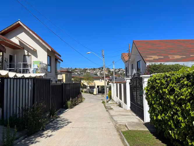 Casa en venta, 3 dormitorios,  Camilo Henriquez, Quilpué.