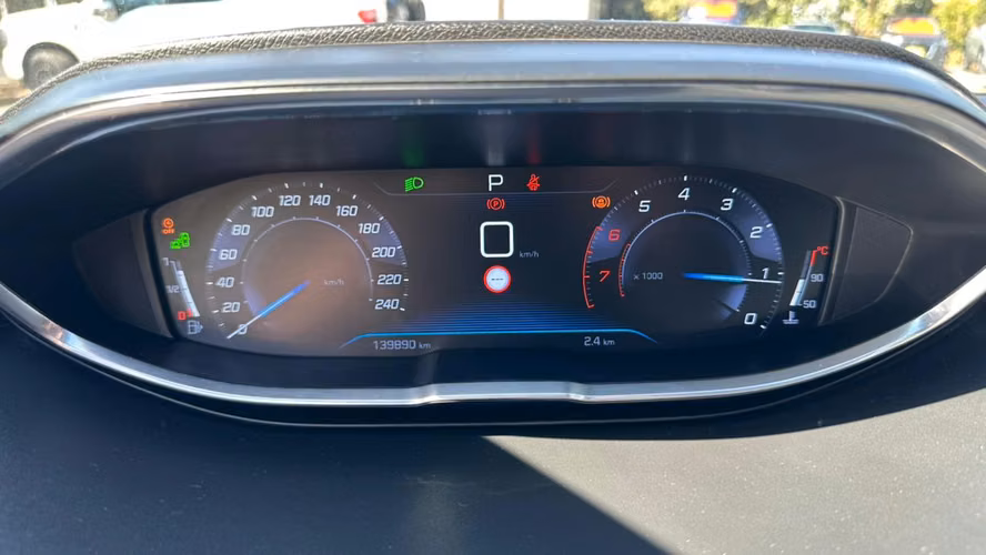 Peugeot 5008 GT LINE 1.6 AT (2018)