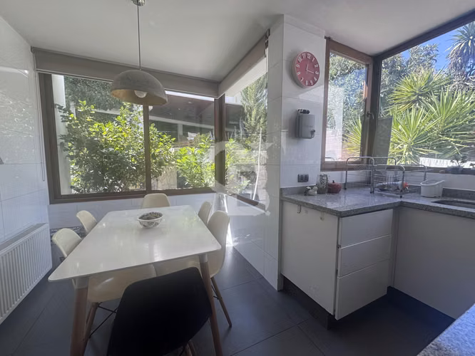Preciosa Casa en condominio Álvaro Casanova