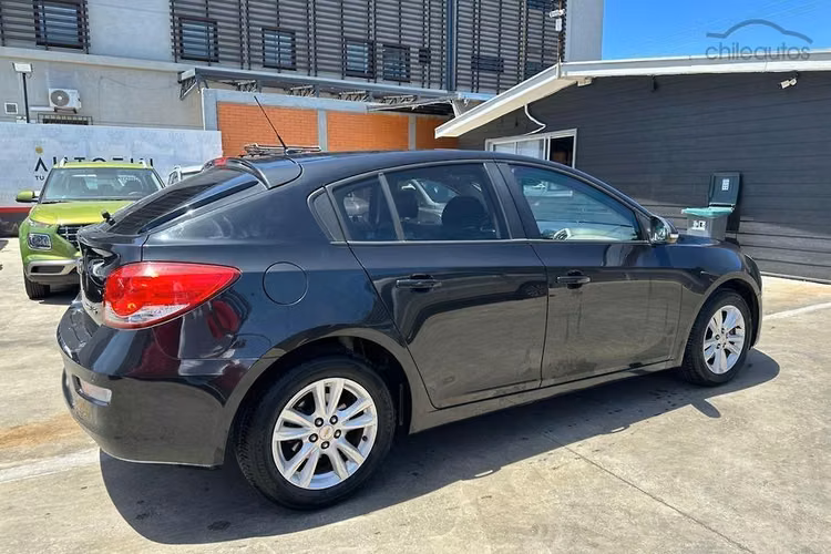 Chevrolet Cruze 1.8 LS
