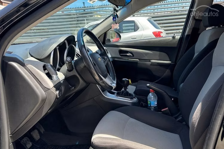 Chevrolet Cruze 1.8 LS