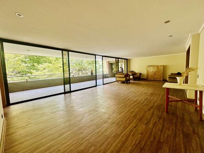 Barrio El Golf: 378 m2, 4 terrazas y 5 estacionami - Imagen 6