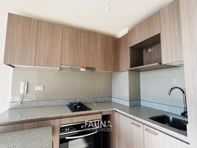 Metro Vicuña Mackenna - Como nuevo -  Bodega