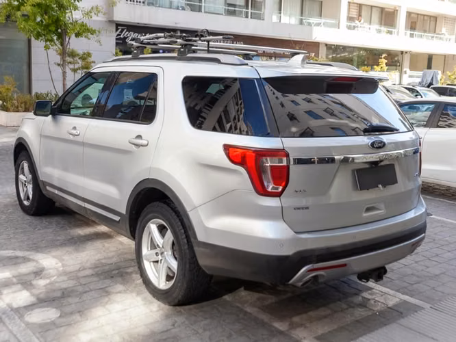 Ford Explorer Xlt 4X4 3.5 2017
