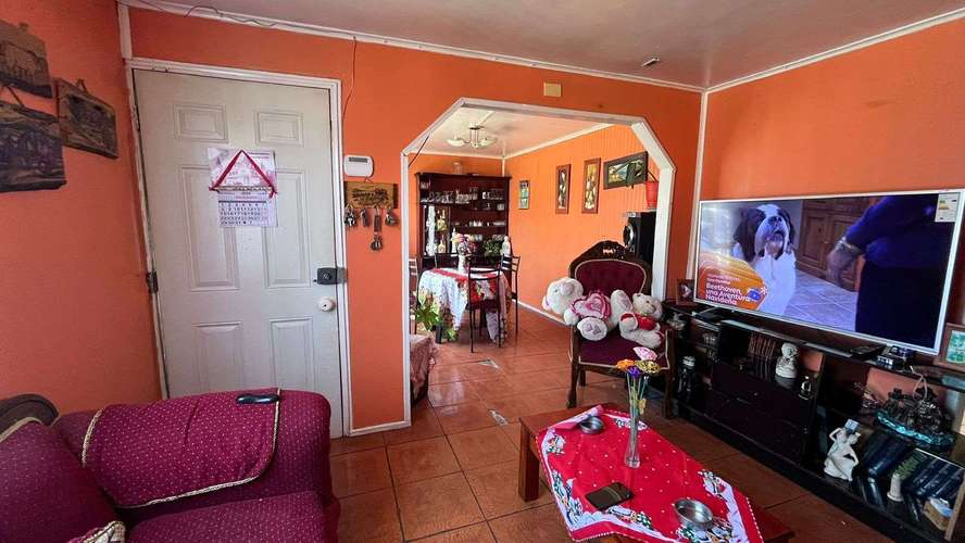 Se vende casa de 2 pisos en Coronel - Imagen 4
