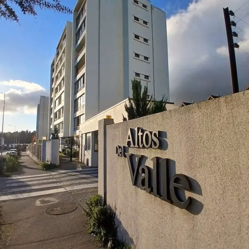 VENDEMOS SOLEADO DEPARTAMENTO EN LOMAS DE SAN ANDRÉS CONCEPC
