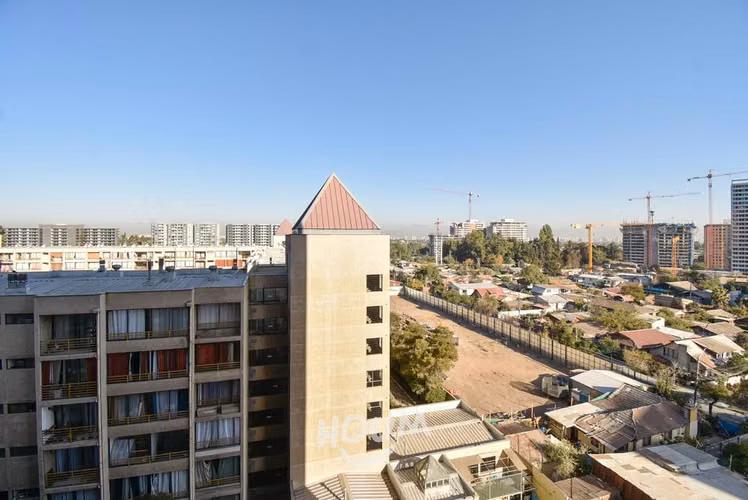 Departamento en Avenida Vicuña Mackenna Poniente