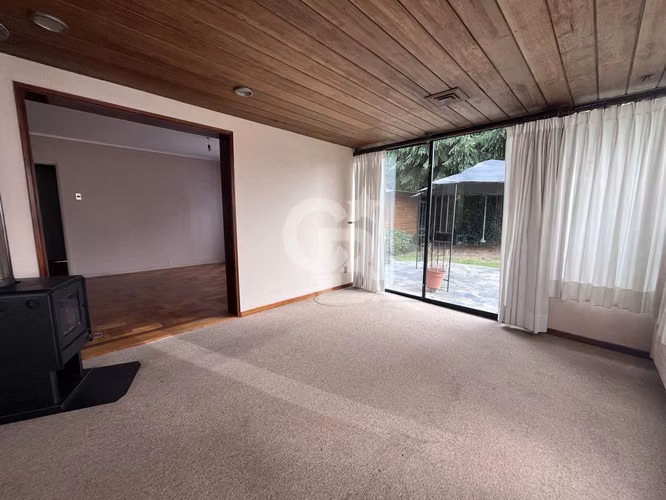 Hermosa casa en arriendo con excelente ubicación.