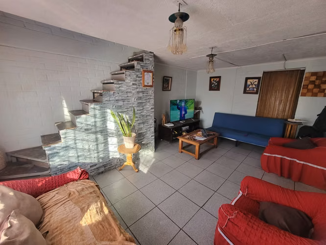 Se vende casa en Villa Arturo Prat, Maipu