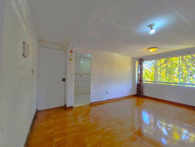 Amplio Dpto Remodelado  3D/1B/E ,Sector Tranquilo. Metro Laguna Sur