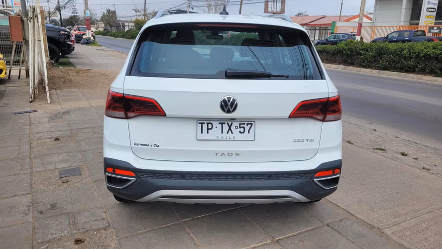 VOLKSWAGEN TAOS TSI 4X2 1.4 AUT AÑO 2024