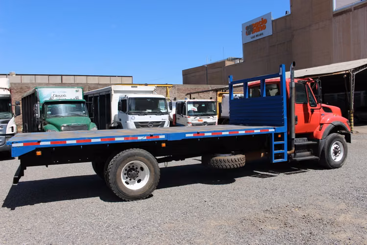 Camion International 7400 año 2012 Plano At 300 hp 108.000 Kms