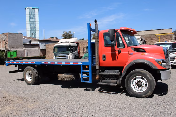 Camion International 7400 año 2012 Plano At 300 hp 108.000 Kms