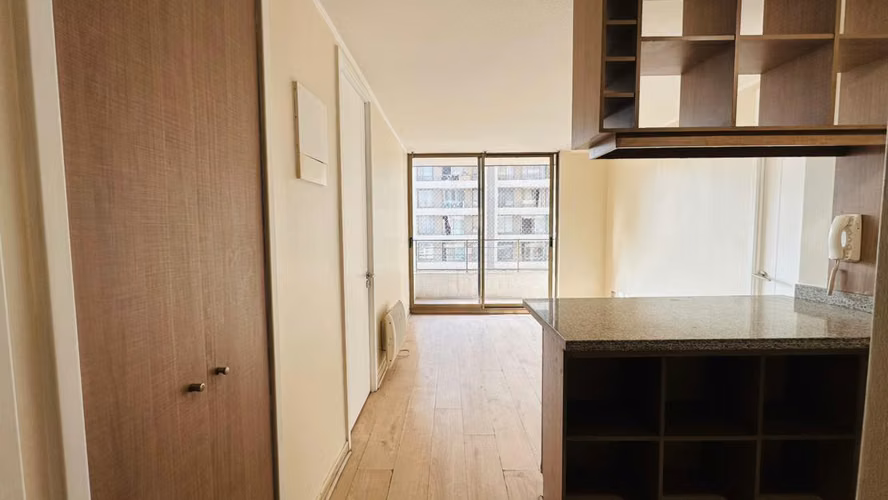 SE ARRIENDA DEPTO DE UNA HABITACION EN IRARRAZAVAL CON 50% DE DSCTO EL PRIMER MES
