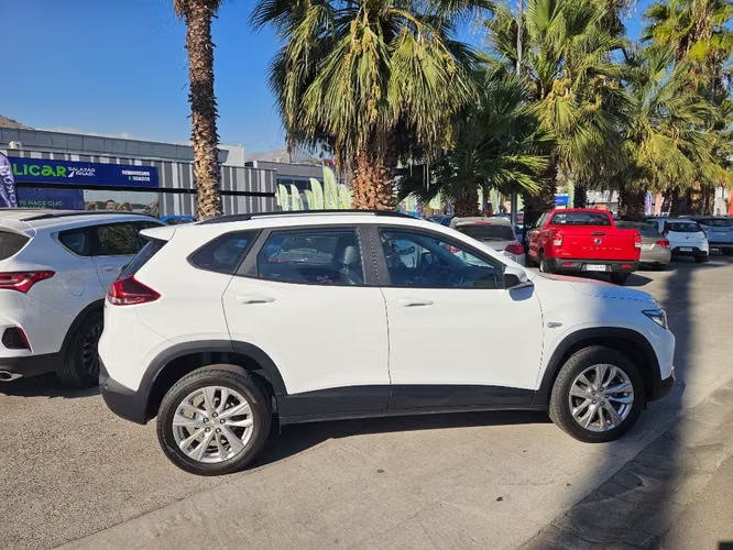 Chevrolet Tracker 1.2T LTZ R 4X2 AT 5P 2025 - Imagen 4