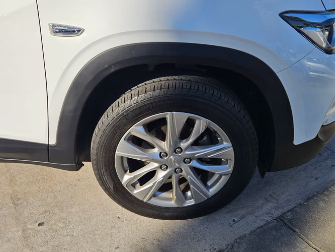Chevrolet Tracker 1.2T LTZ R 4X2 AT 5P 2025 - Imagen 9