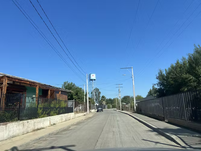 Casa en parcela de 1000 m2, con rol