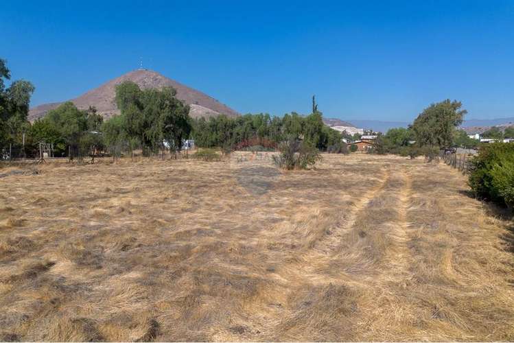 Casa mas terrenos en huertos familiares titil