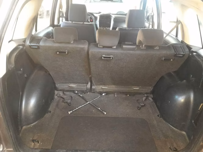 Suzuki grand nomade 2.4 2015
