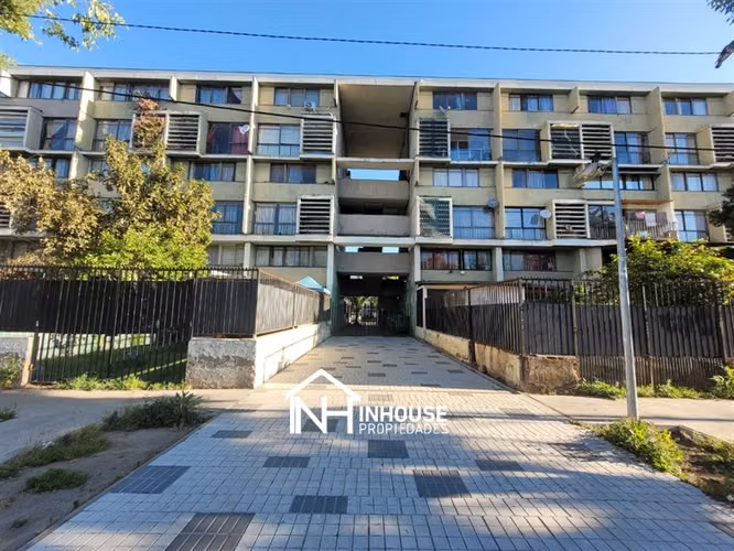 Departamento en venta de 3 dorm. en Estación Central