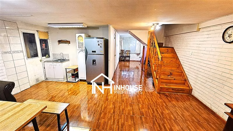 Casa en venta de 5 dorm. en Maipú