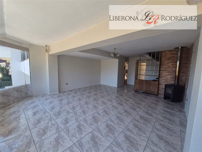 Casa en venta, a pasos del plan de Reñaca